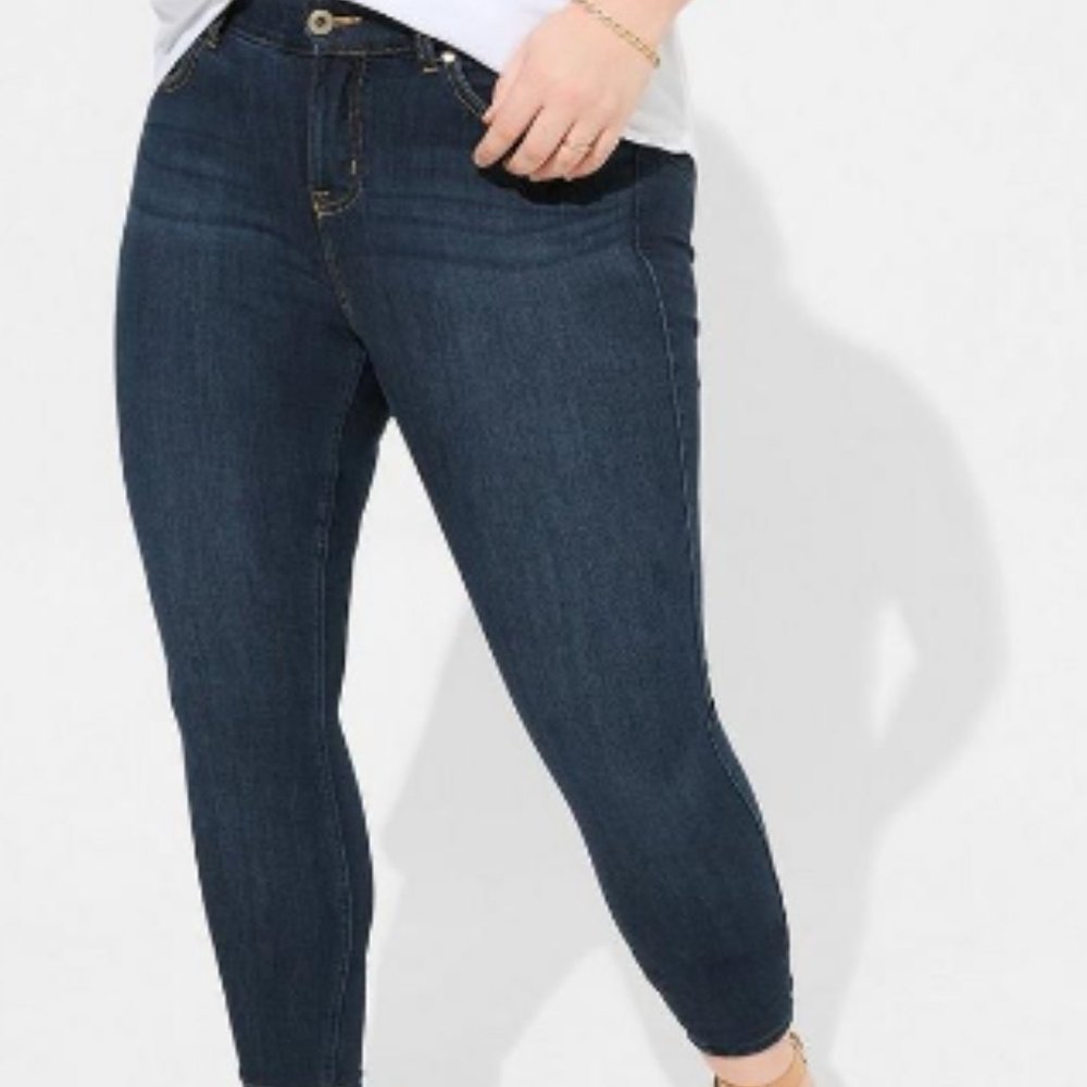 Torrid size 22 Short Bombshell Skinny Premium Stretch High-Rise Jean
